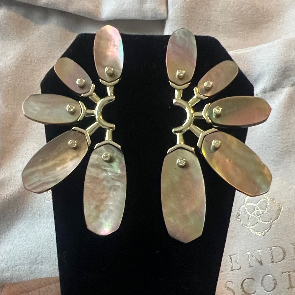 Kendra Scott Ashlyn Brown Mother of Pearl Statement Earring